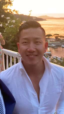 Selfie used to create AI headshot