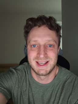 Selfie used to create AI headshot